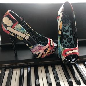 TOO FAST SPIKE HEELS